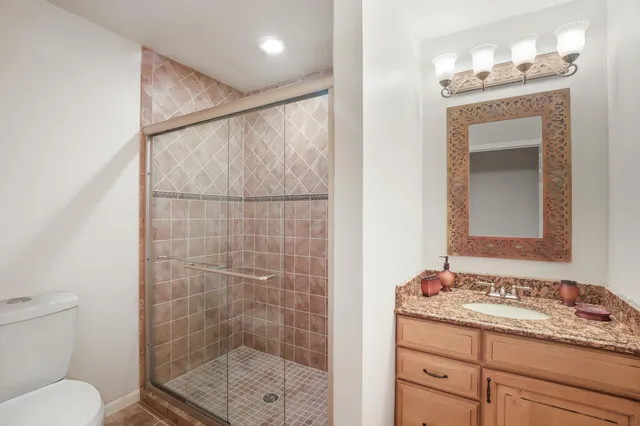 $5,900 | 6569 Whispering Woods Drive, West Bloomfield, MI 48322