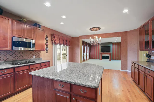 $5,900 | 6569 Whispering Woods Drive, West Bloomfield, MI 48322