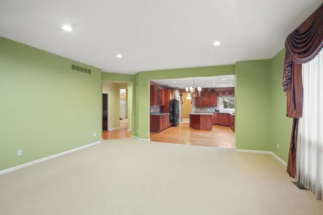 $5,900 | 6569 Whispering Woods Drive, West Bloomfield, MI 48322