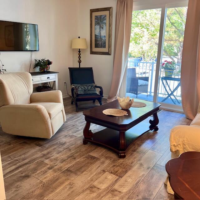 130 River Landing Drive, Unit 9220 Charleston, SC 29492 - Photo 2 of 5 9220 sq LR