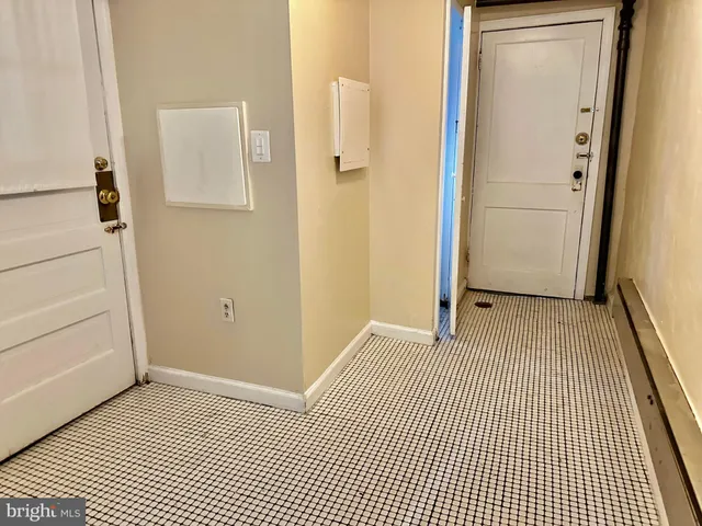 $4,400 | 2701 13th Street South, Arlington, VA 22204