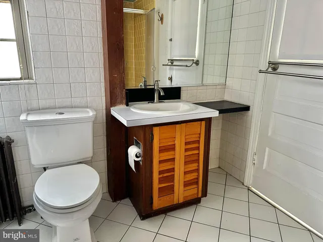 $4,400 | 2701 13th Street South, Arlington, VA 22204