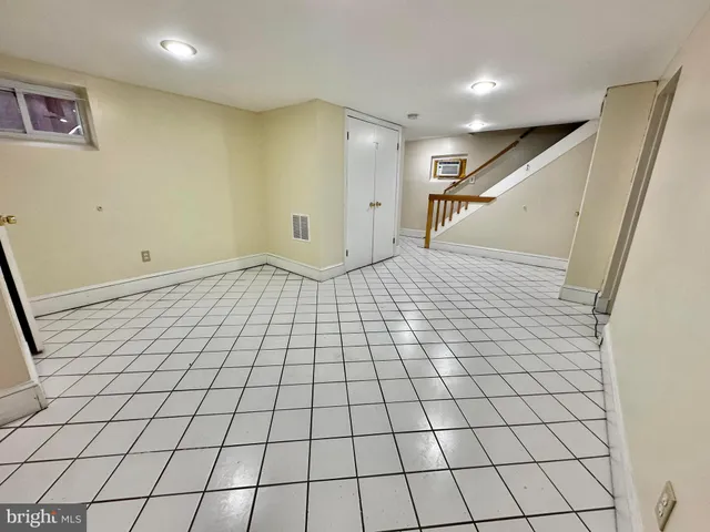 $4,400 | 2701 13th Street South, Arlington, VA 22204