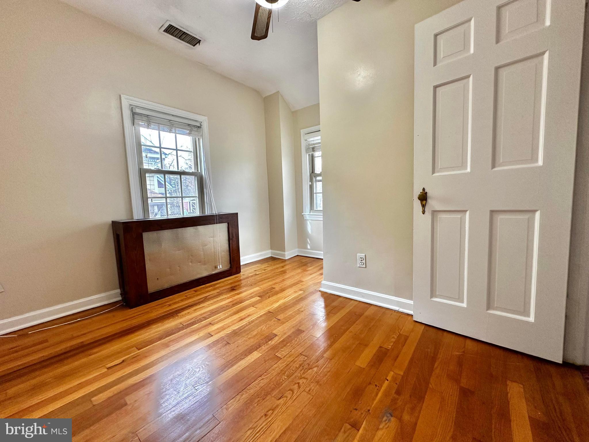 2701 13th Street South Arlington, VA 22204 - Photo 6 of 30