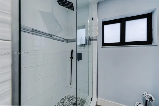 $1,600,000 | 10870 Southwest 106th Avenue, Miami, FL 33176