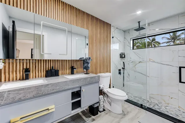 $1,600,000 | 10870 Southwest 106th Avenue, Miami, FL 33176