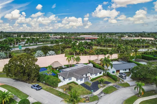 $1,600,000 | 10870 Southwest 106th Avenue, Miami, FL 33176