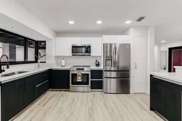 $1,499,000 | 10870 Southwest 106th Avenue, Miami, FL 33176