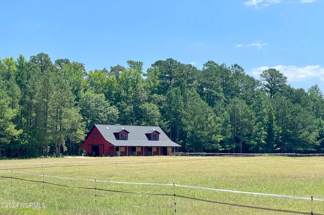 $3,200,000 | 1000 Lakebay Road, Vass, NC 28394