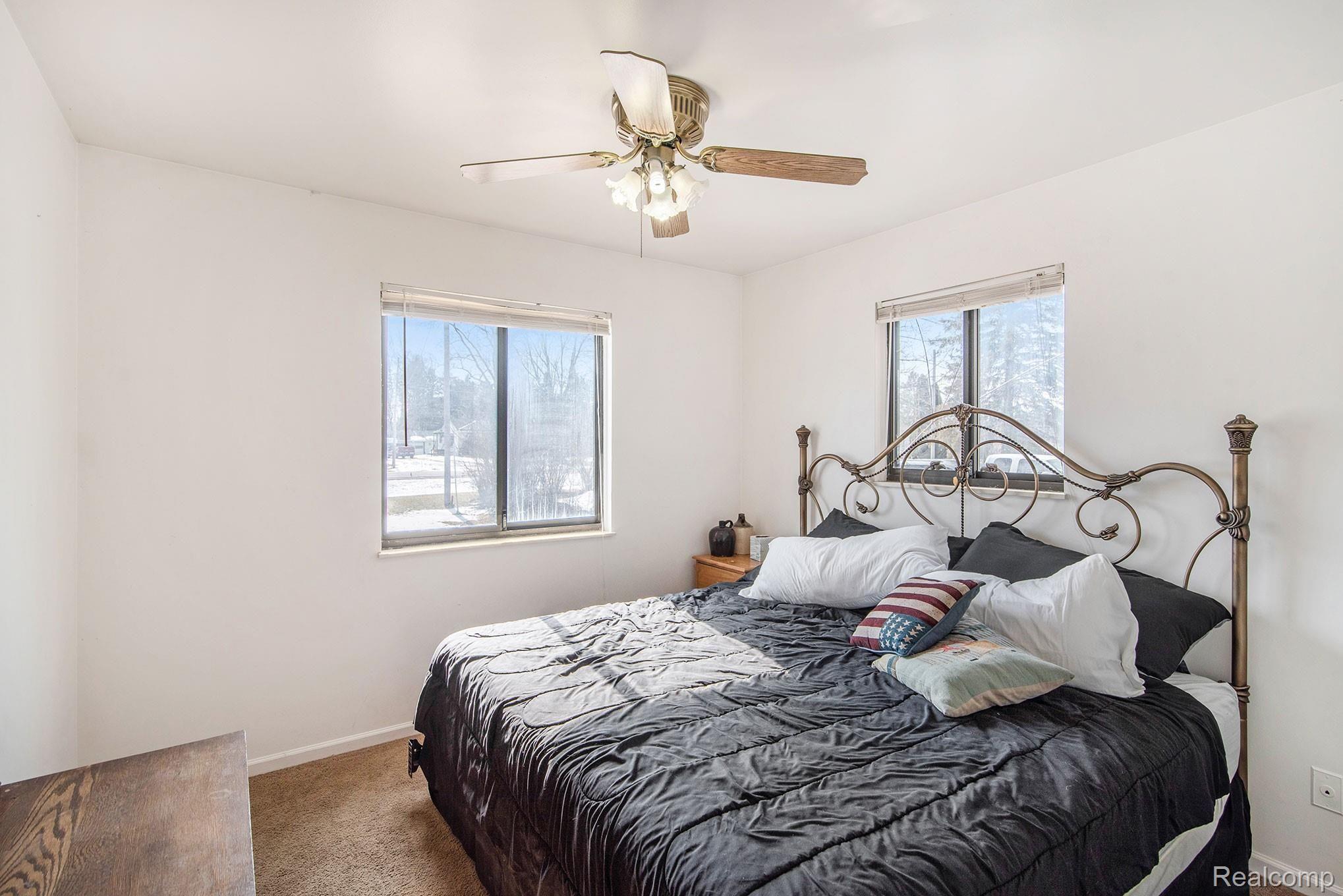 7482 Coldwater Road Flushing, MI 48433 - Photo 13 of 19 15.jpg