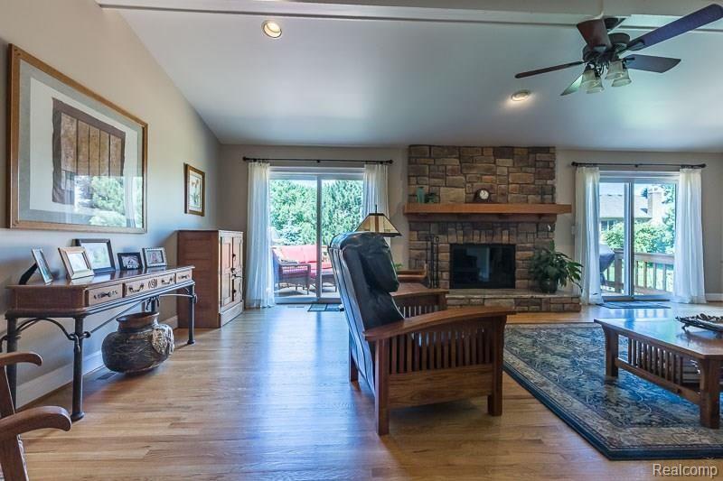 2096 Winchester Road Rochester, MI 48307 - Photo 23 of 45 2096 Winchester sm-30.jpg