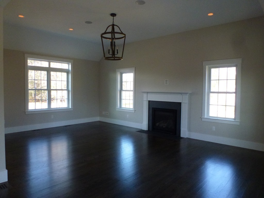 70 Grist Mill Road Littleton, MA 01460 - Photo 3 of 16 Gallery Image 3