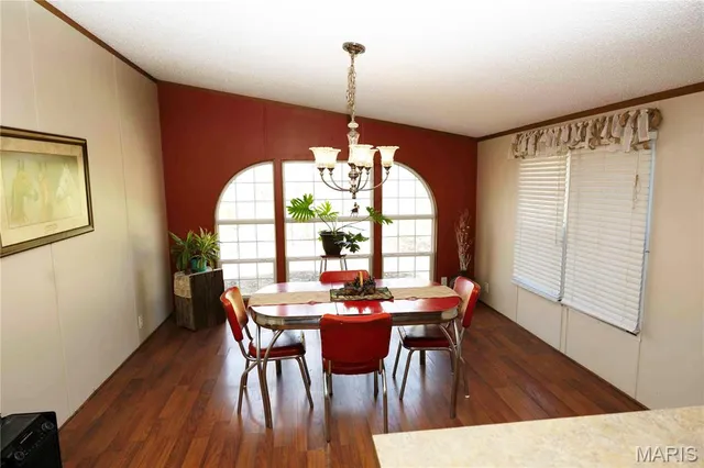 $500,000 | 23609 State Hwy OO, Glenallen, MO 63751