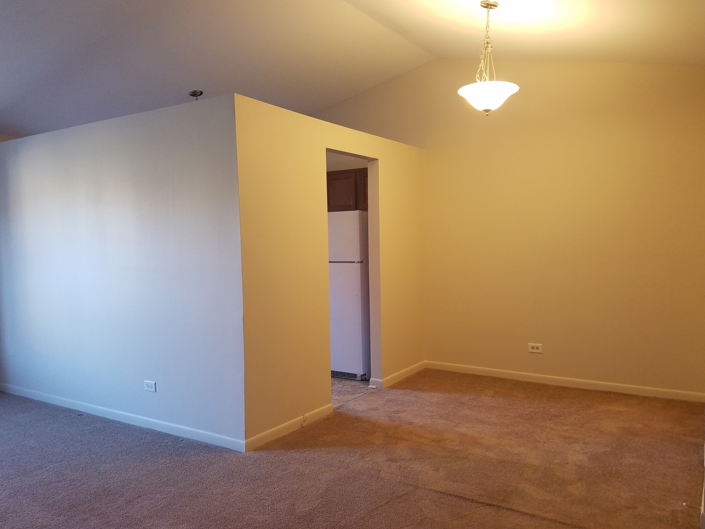 146 West Golf Road, Unit C Libertyville, IL 60048 - Photo 7 of 24 an empty room with a table