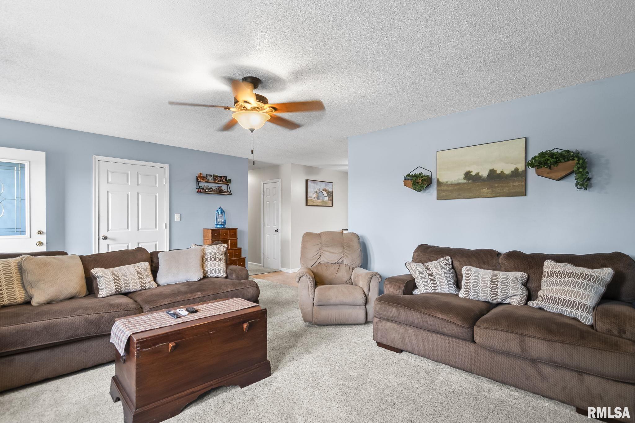 1687 New Salem Church Road New Berlin, IL 62670 - Photo 5 of 32