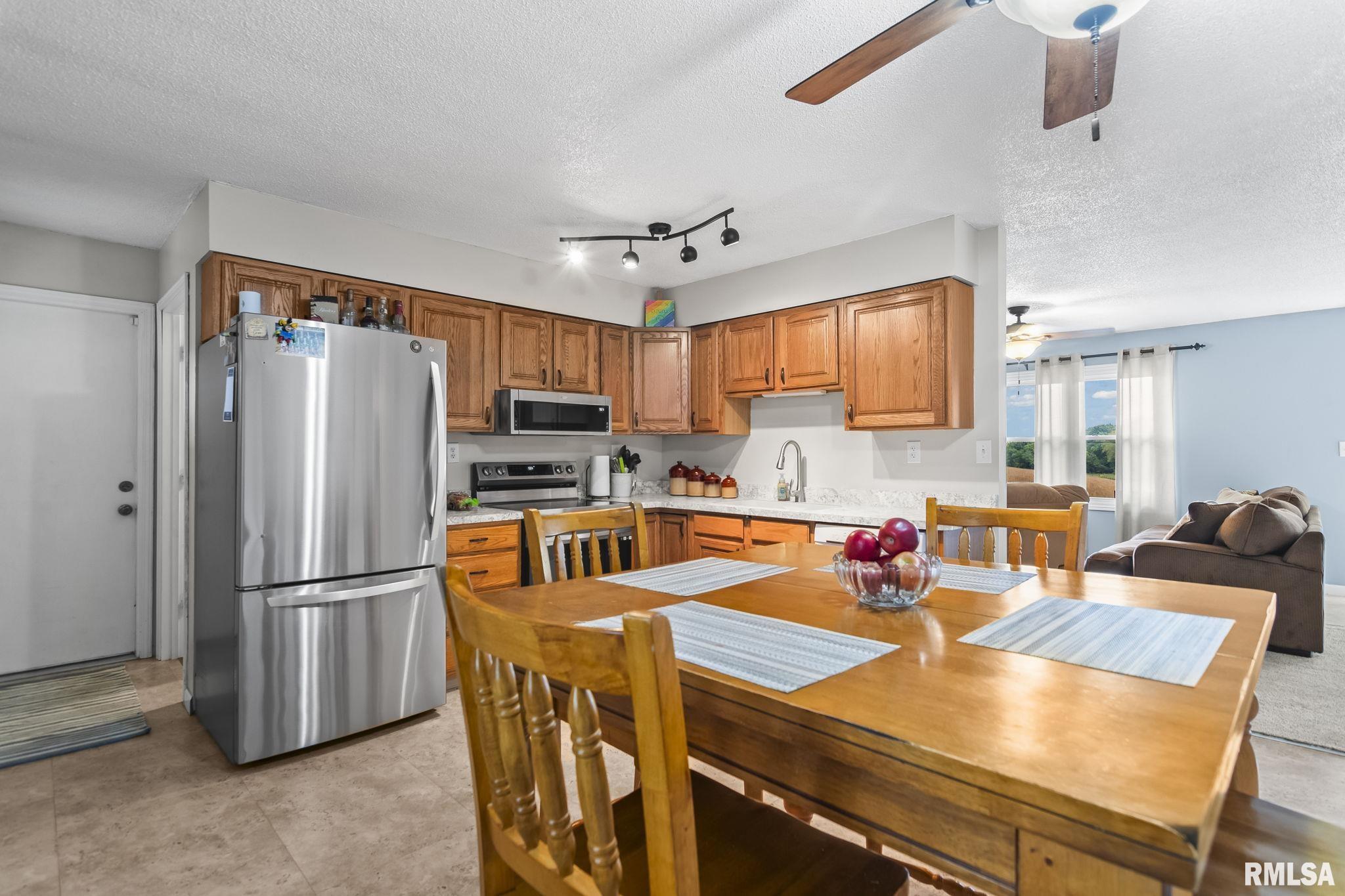 1687 New Salem Church Road New Berlin, IL 62670 - Photo 10 of 32