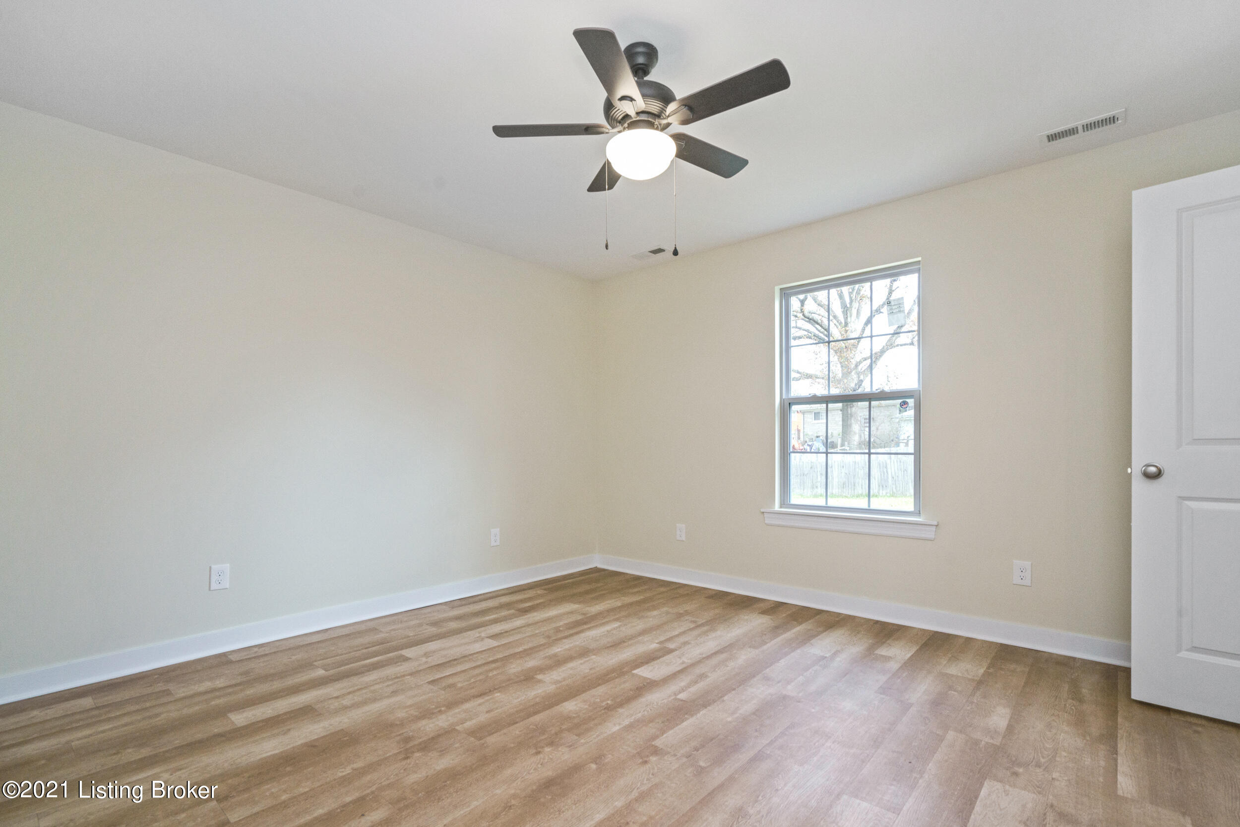 7009 Shepherdsville Road Louisville, KY 40219 - Photo 20 of 34 7009 Shephardsville Road-31