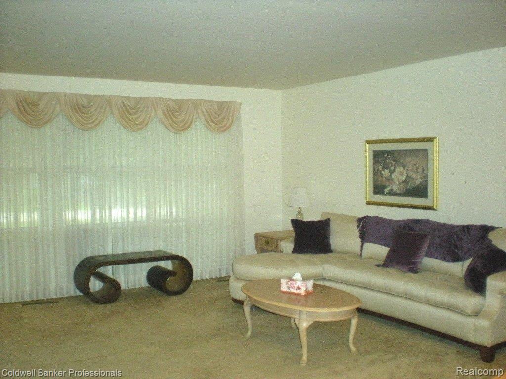 Living Rm