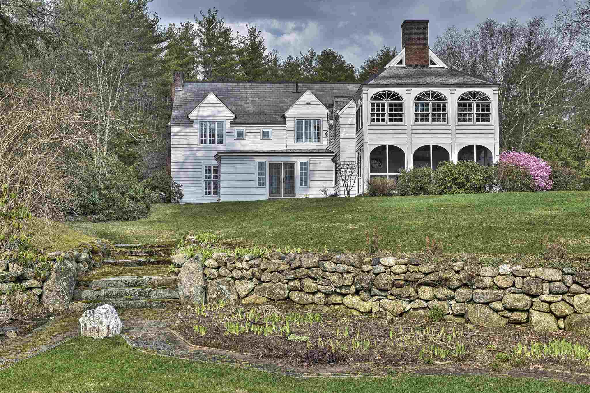 764 West Hill Road Keene, NH 03431 - Photo 3 of 40