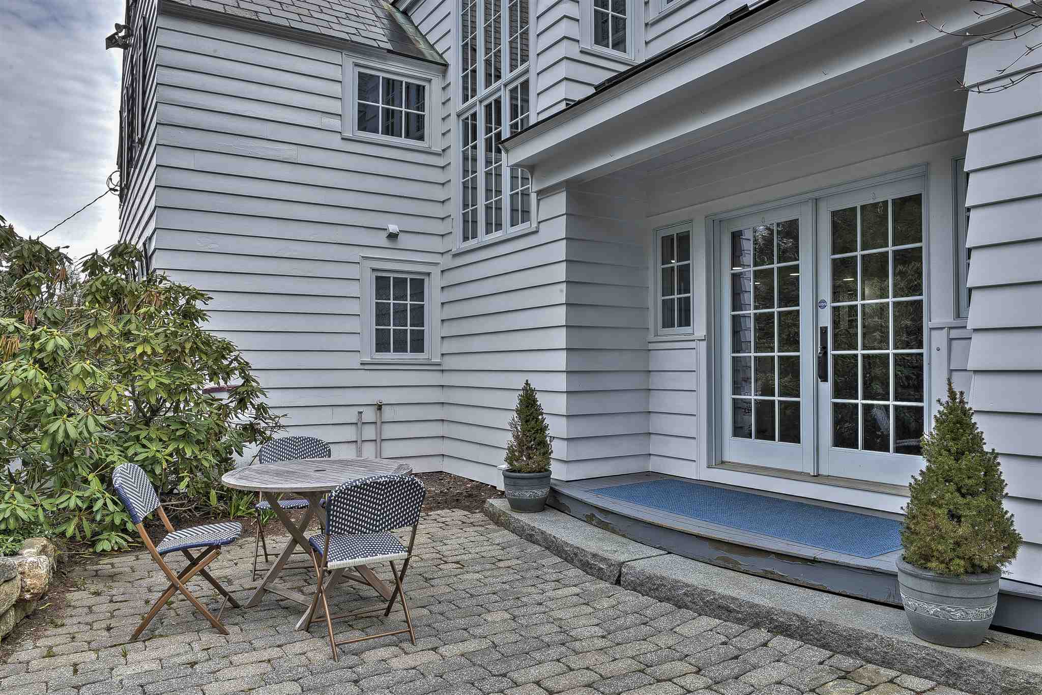 764 West Hill Road Keene, NH 03431 - Photo 4 of 40