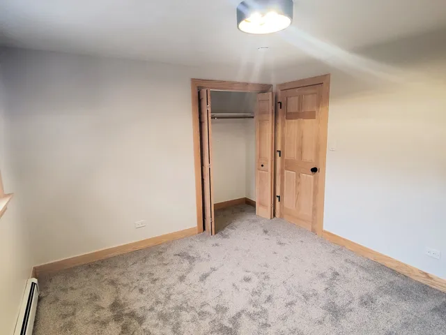 $2,000 | 6048 West 79th Street, Unit 3, Burbank, IL 60459