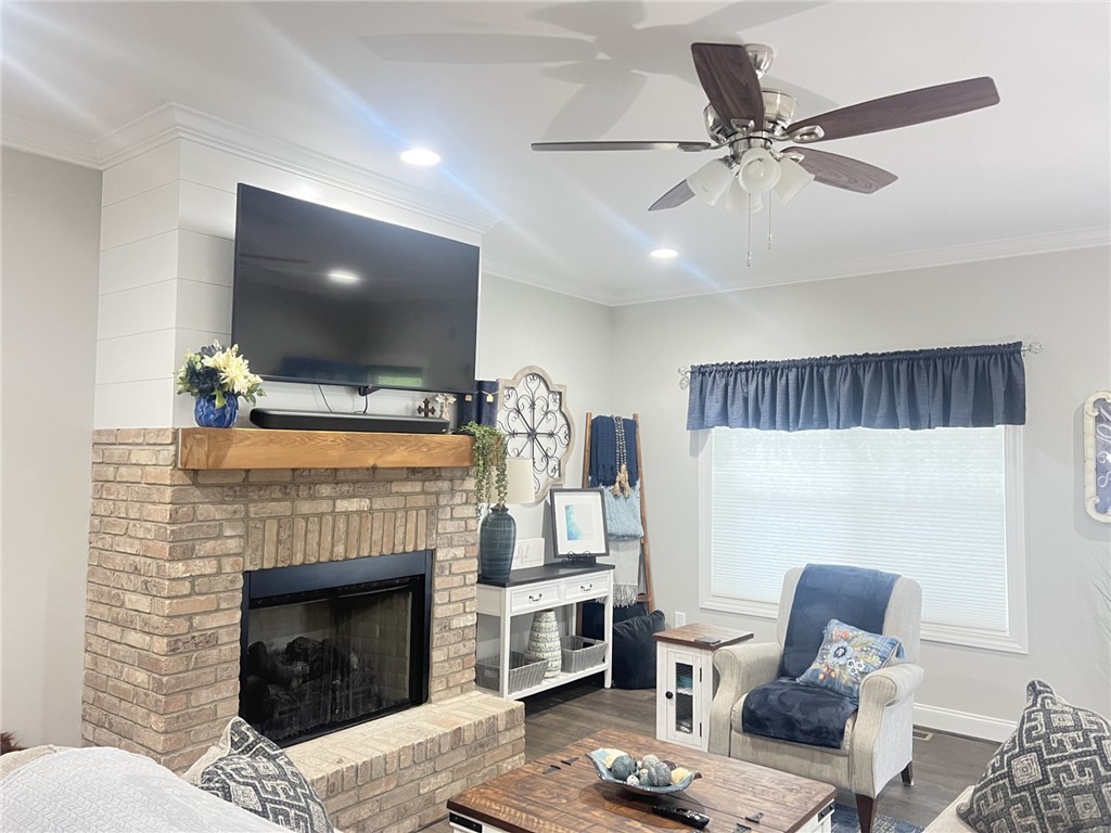 153 Pendleton Street Pickens, SC 29671 - Photo 6 of 25