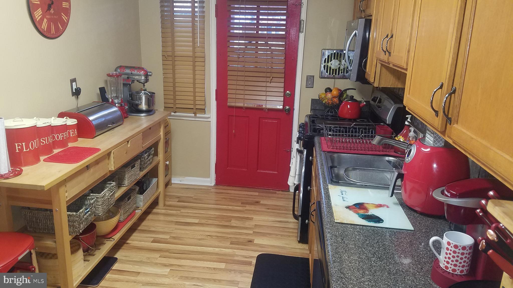 1918 Hillenwood Road Baltimore, MD 21239 - Photo 11 of 41 Kitchen