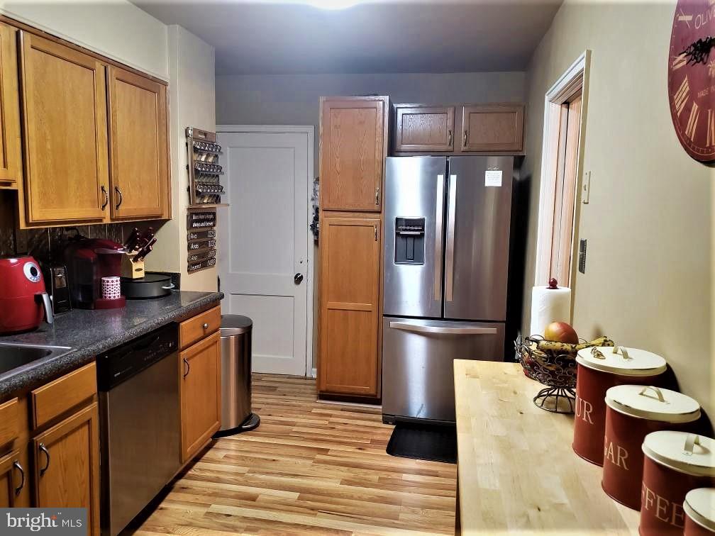 1918 Hillenwood Road Baltimore, MD 21239 - Photo 12 of 41 Kitchen