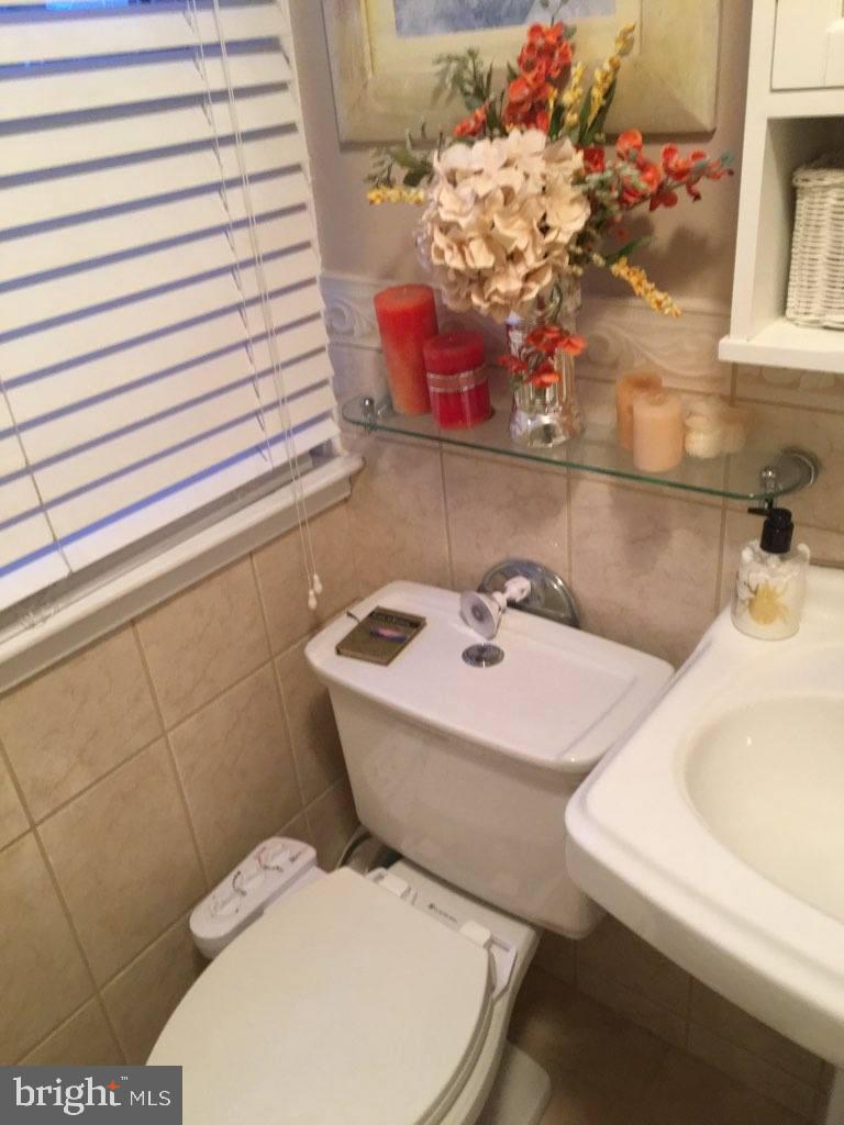 1918 Hillenwood Road Baltimore, MD 21239 - Photo 24 of 41 Main Bathroom