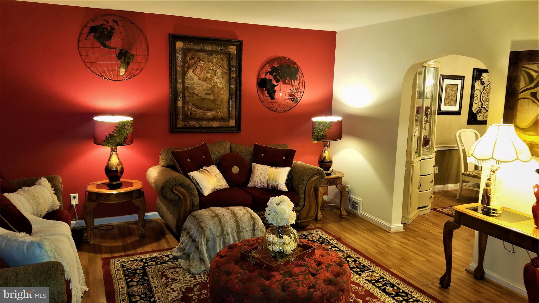 1918 Hillenwood Road Baltimore, MD 21239 - Photo 5 of 41 Living room