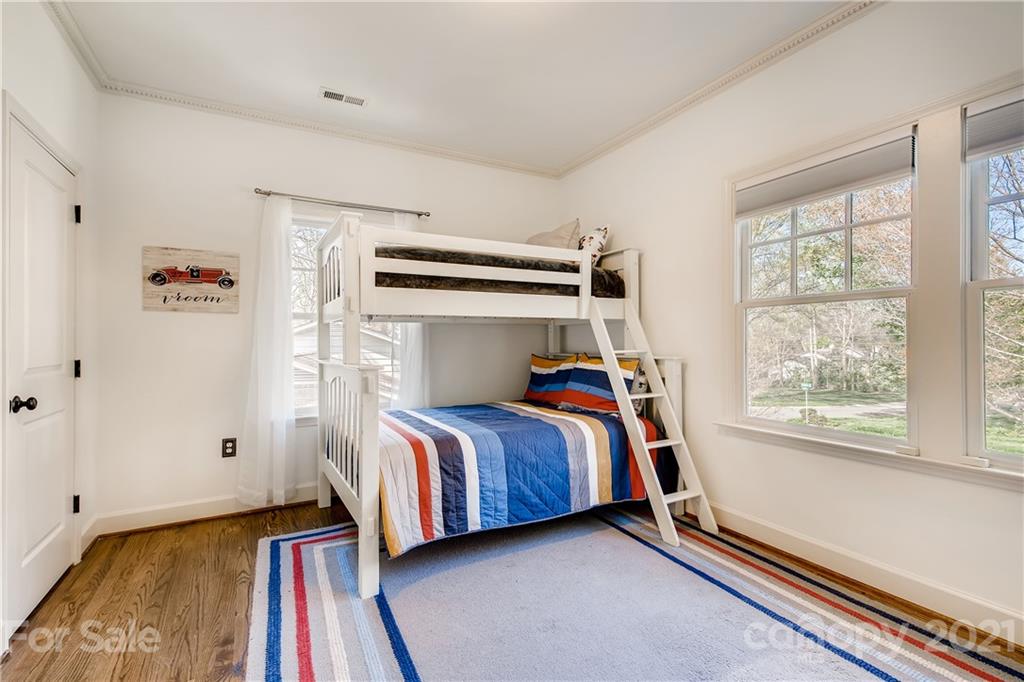 3929 Glenfall Avenue Charlotte, NC 28210 - Photo 21 of 30 a room with a bed and a window