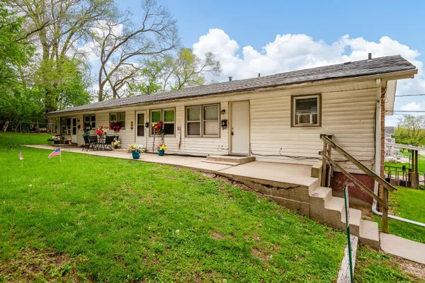 $215,000 | 422 South Henrietta Avenue, Rockford, IL 61102
