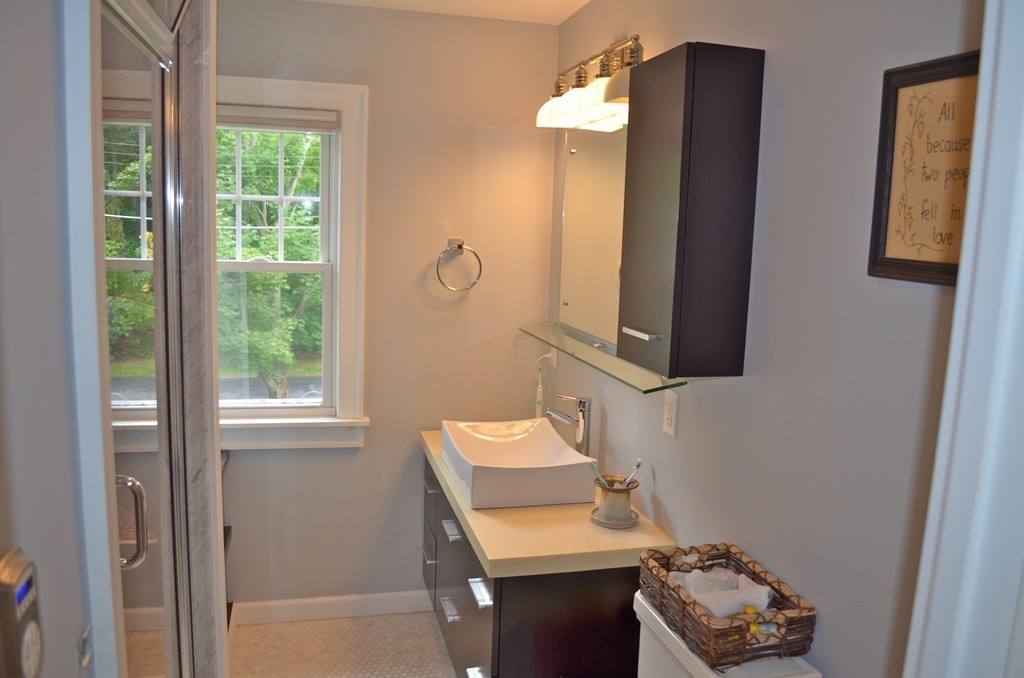 425 Trafton Road Springfield, MA 01108 - Photo 20 of 28 a bathroom with a sink and a mirror