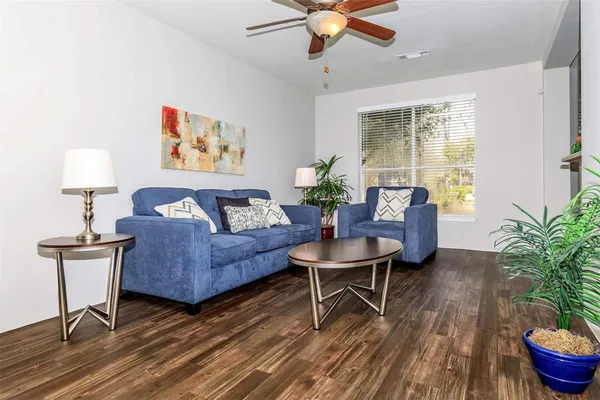 $1,185 | 7120-7011 Village Way, Unit 1732, Houston, TX 77087