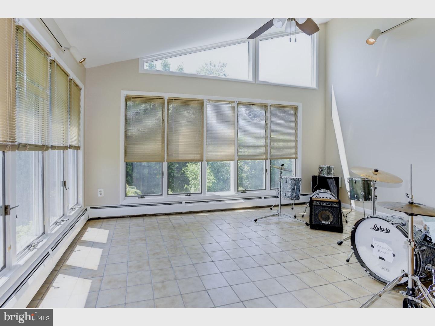 20 Cameo Road Levittown, PA 19057 - Photo 12 of 24 Bonus Room
