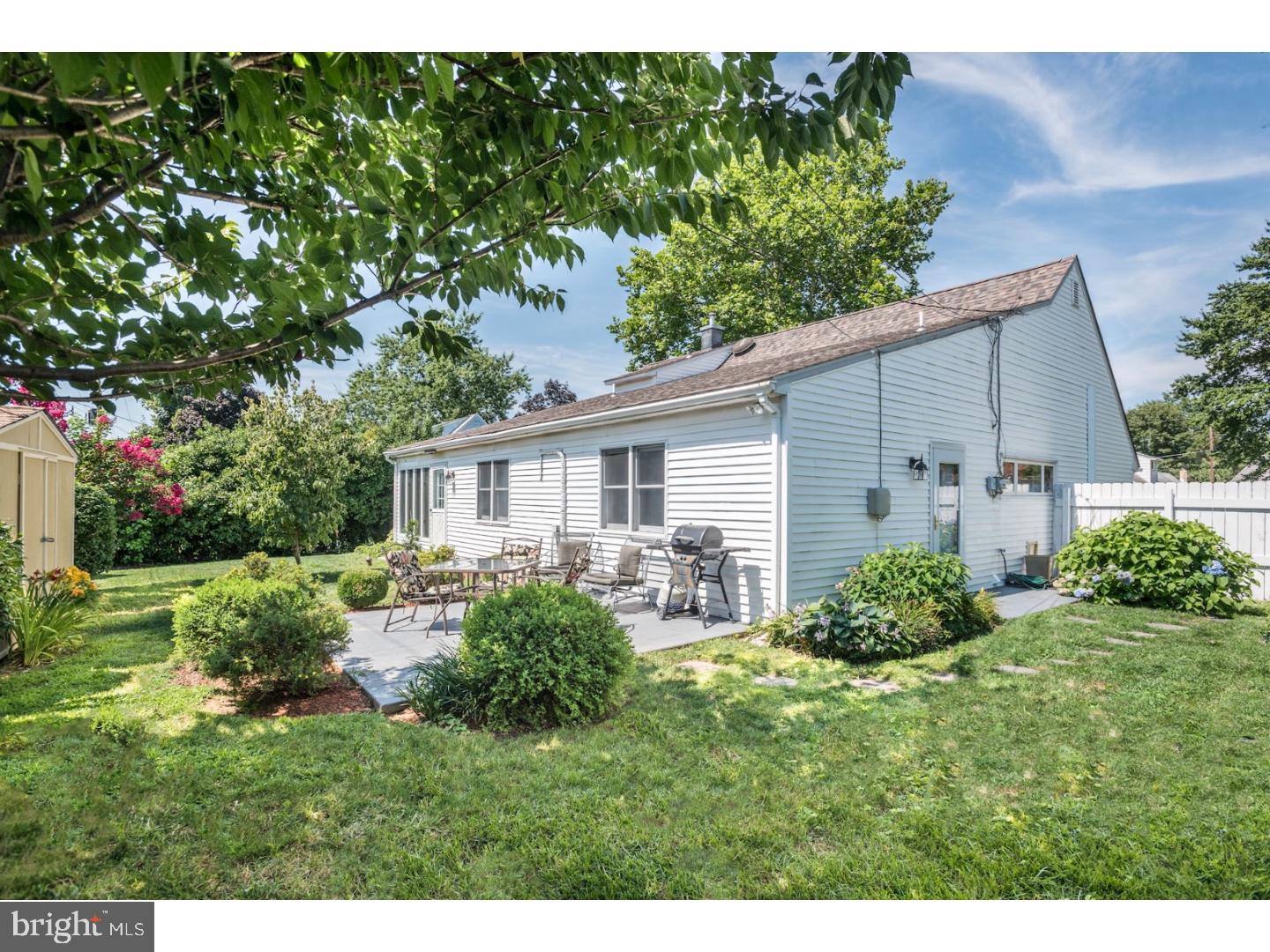 20 Cameo Road Levittown, PA 19057 - Photo 23 of 24 Patio