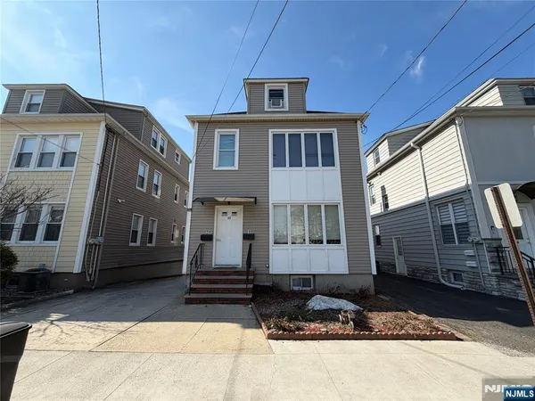 $2,600 | 48 Stein Avenue, Unit 1, Wallington, NJ 07057