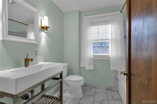 $249,900 | 100 Knowlton Avenue, Tonawanda, NY 14217