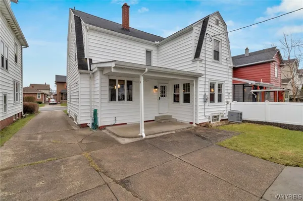 $249,900 | 100 Knowlton Avenue, Tonawanda, NY 14217