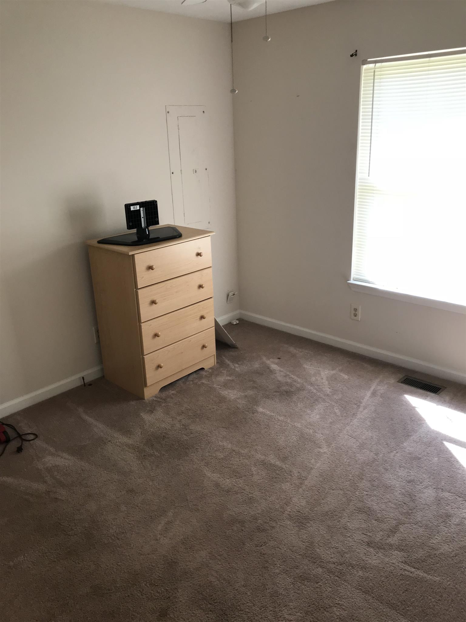 305 Preacher Road Charlotte, TN 37036 - Photo 7 of 16 Gallery Image 7