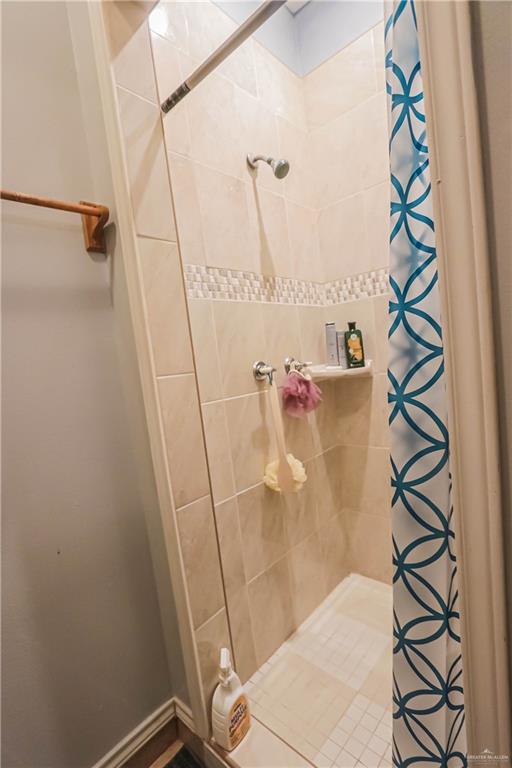 4701 Russell Circle Mission, TX 78574 - Photo 18 of 41 Bathroom featuring a shower stall
