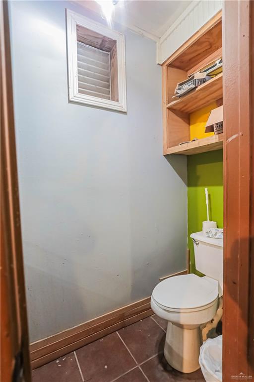 4701 Russell Circle Mission, TX 78574 - Photo 24 of 41 Bathroom featuring baseboards and tile patterned flooring