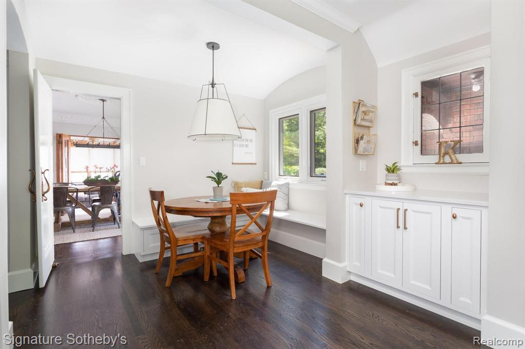 553 Middlesex Road Grosse Pointe Park, MI 48230 - Photo 12 of 46