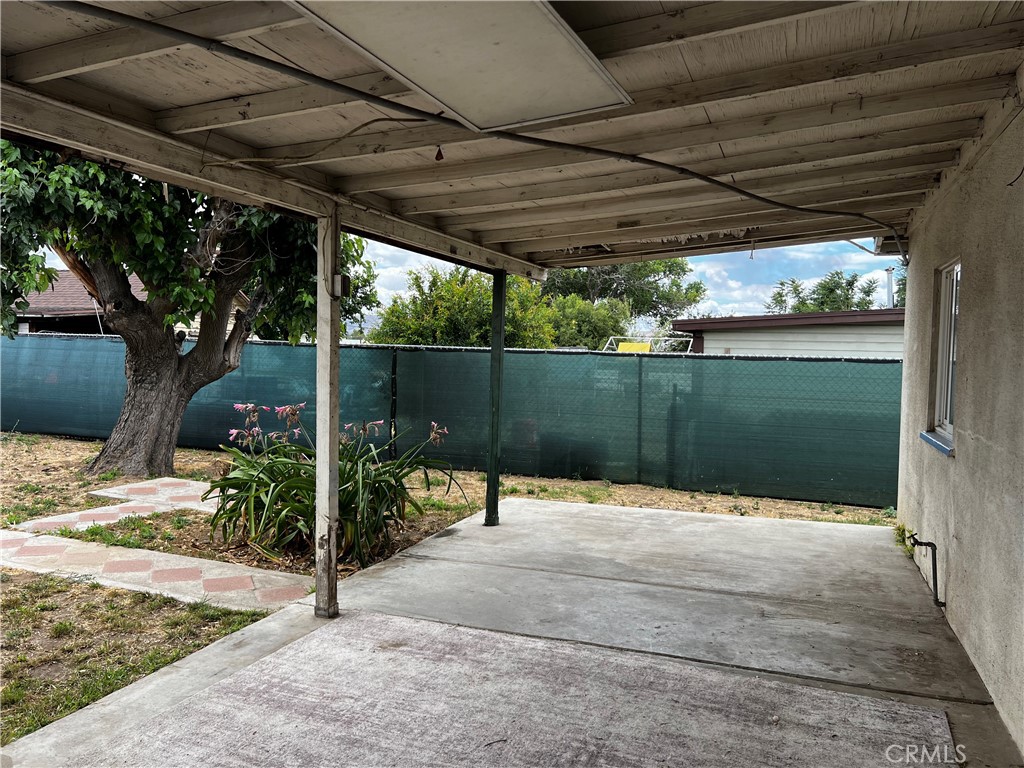 910 South Rancho Avenue Colton, CA 92324 - Photo 20 of 27