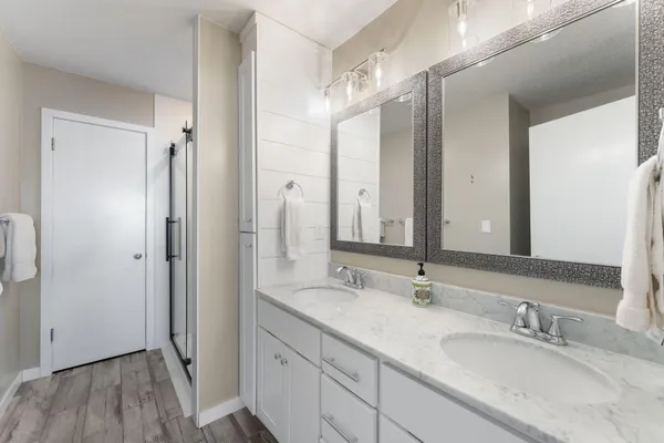 $350,000 | 520 57th Avenue Northeast, Fridley, MN 55432