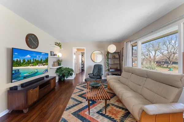 $350,000 | 520 57th Avenue Northeast, Fridley, MN 55432