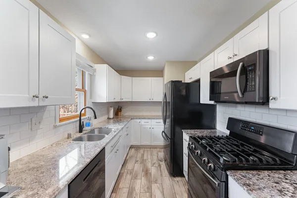 $350,000 | 520 57th Avenue Northeast, Fridley, MN 55432