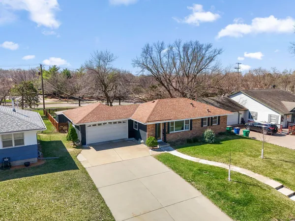 $350,000 | 520 57th Avenue Northeast, Fridley, MN 55432