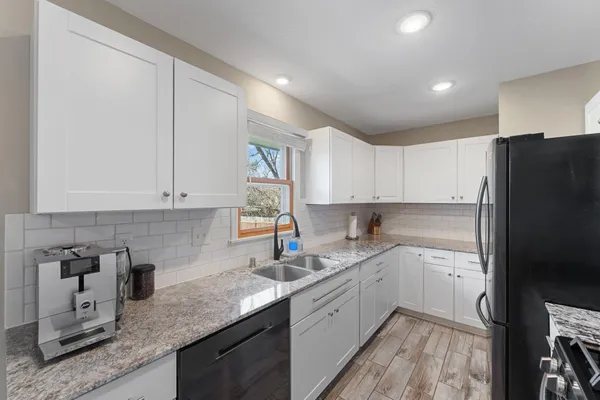 $350,000 | 520 57th Avenue Northeast, Fridley, MN 55432