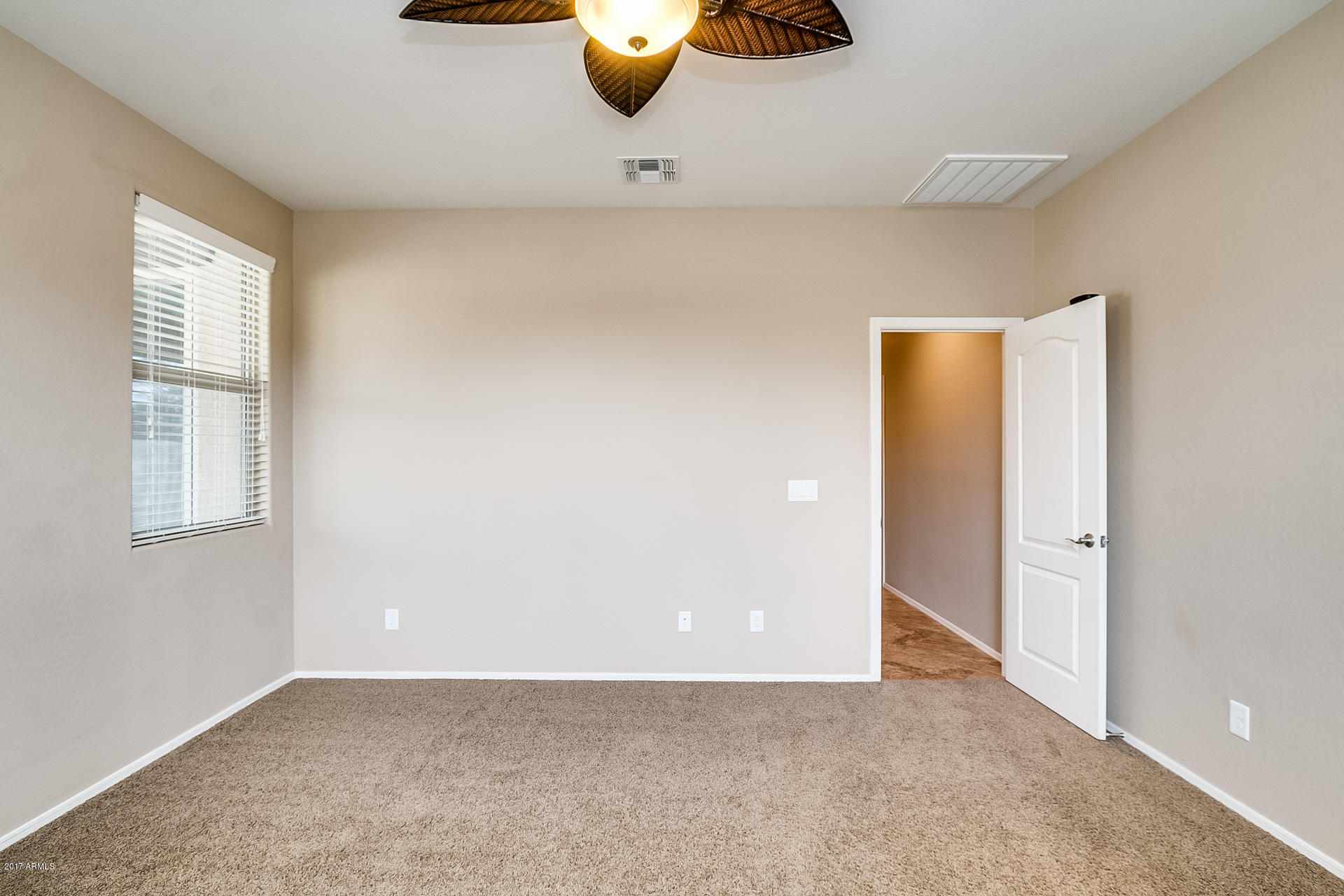 20949 West Eastview Way Buckeye, AZ 85396 - Photo 18 of 36 Eastview-017